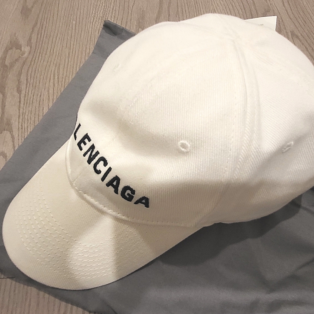 Balenciaga baseball cap